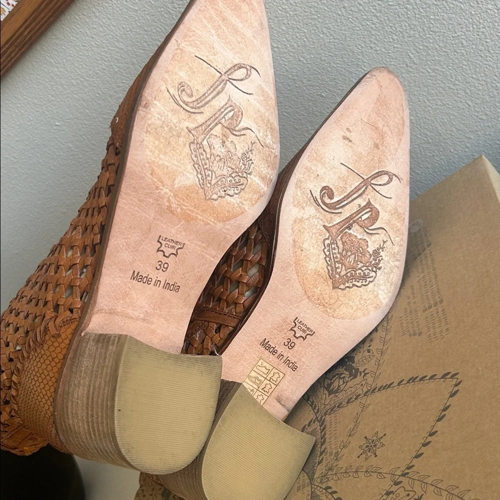 Free People Brown Woven Ankle Booties Size 39 New in Box Never Worn - Picture 6 of 9